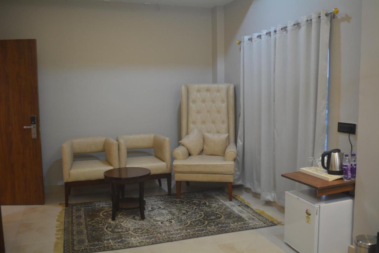 Maharaja Hotel & Banquet Darbhanga Экстерьер фото